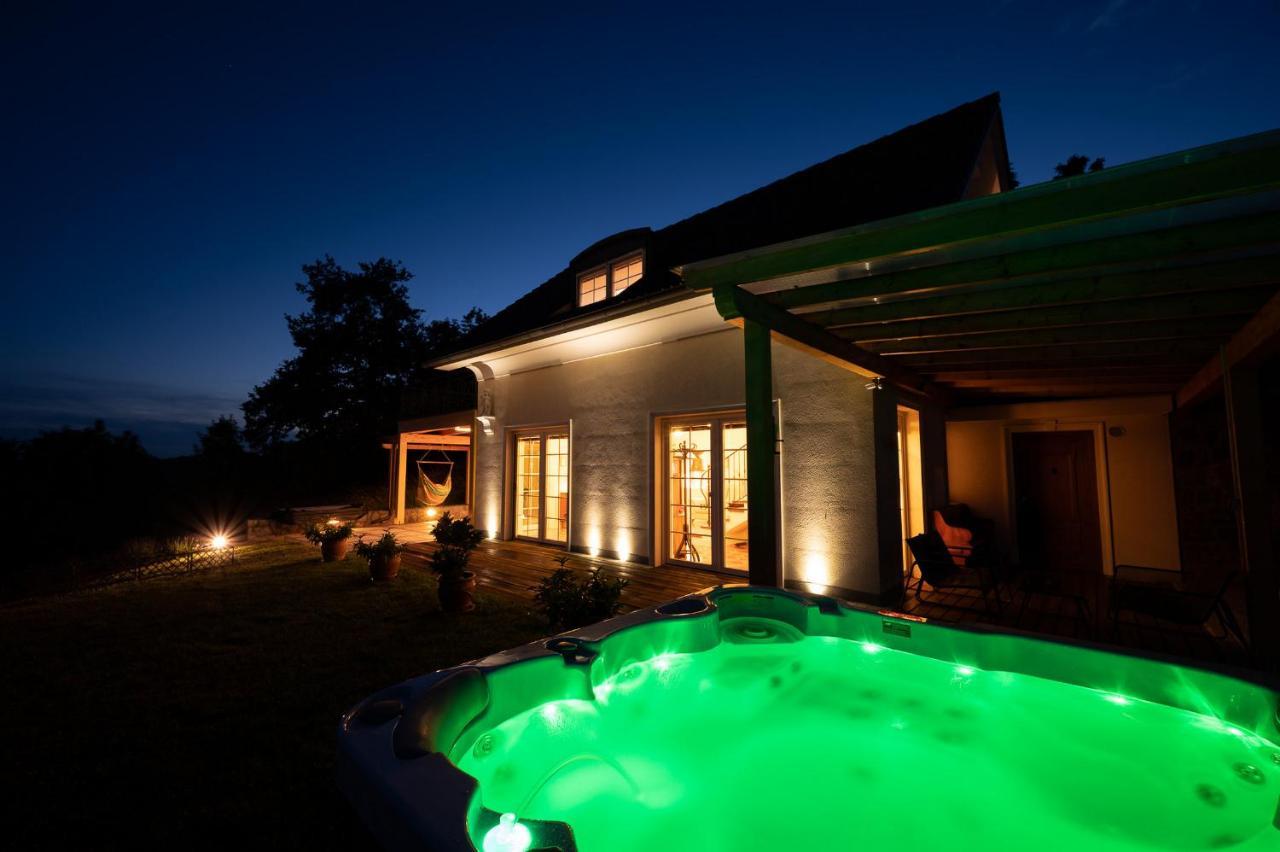 Villa Zupan With Hot Tub Skocjan  ภายนอก รูปภาพ